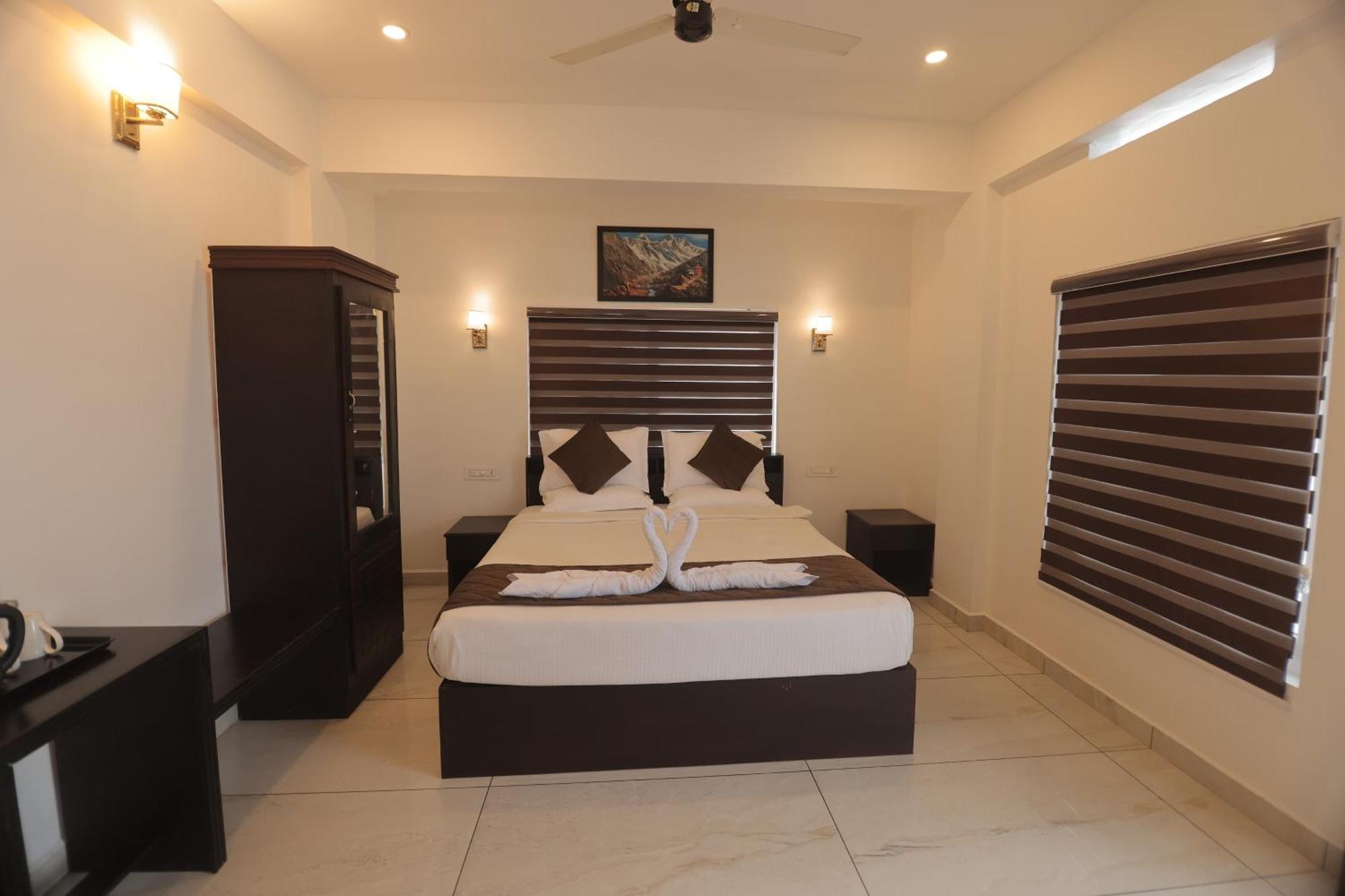 Himasailam Pool Resort Vagamon Bagian luar foto
